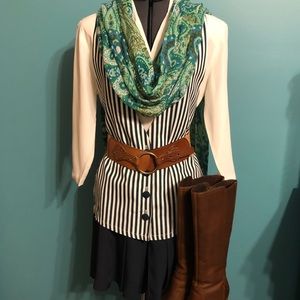 Additional Photos - Striped hunter green romper